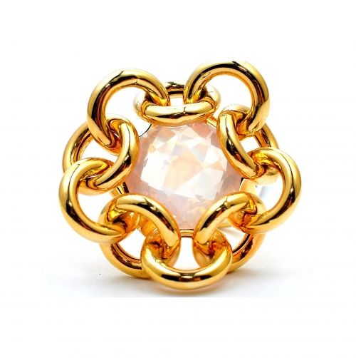 Yellow gold ring with pink quartz