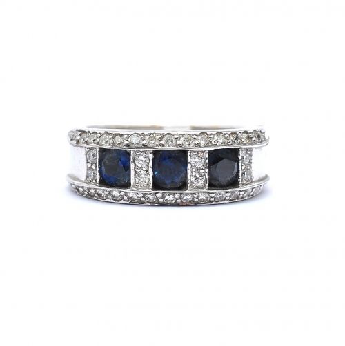 White gold ring with diamonds 0.52 ct and sapphyre 1.04 ct